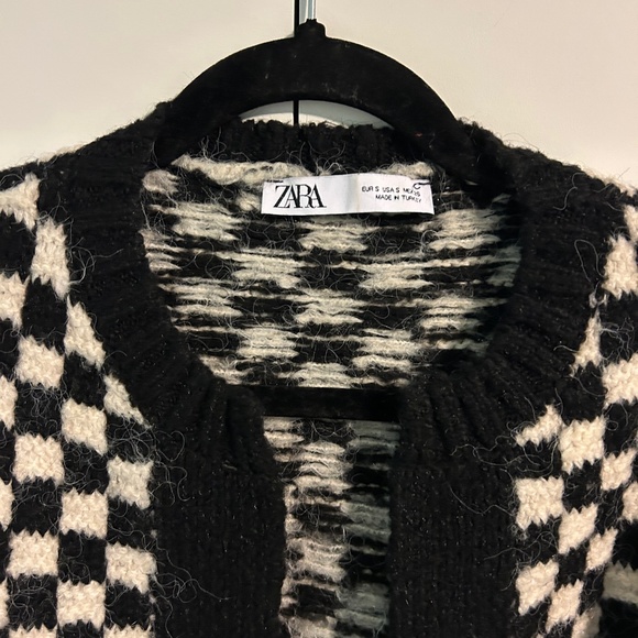 Zara Chunky Knit Checkered Cardigan Sweater Black White Size Small - Picture 2 of 4
